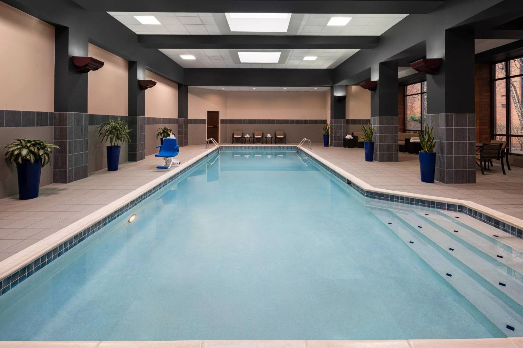 Cleveland Marriott East Hotel Warrensville Heights Ngoại thất bức ảnh