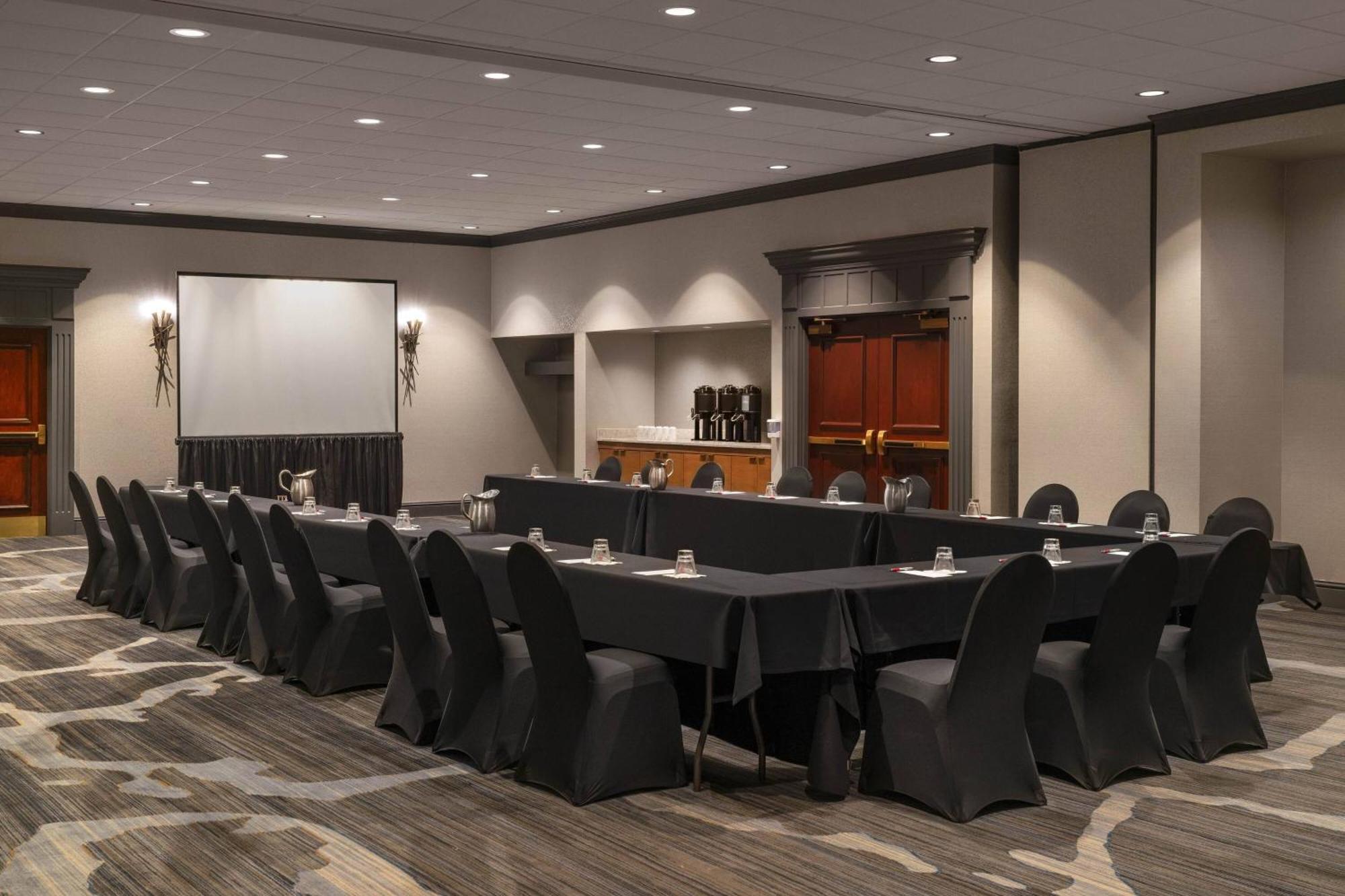 Cleveland Marriott East Hotel Warrensville Heights Ngoại thất bức ảnh